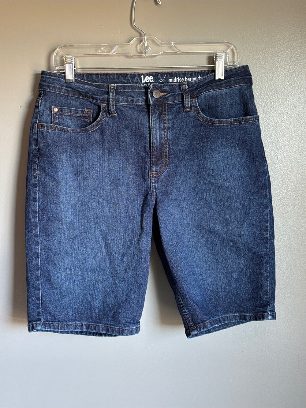 Lee Riders mid rise Bermuda denim shorts * sz 12 *